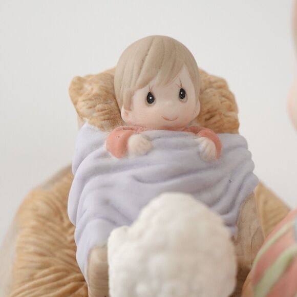 RARE Precious Moments "Come Let Us Adore Him" #101049 Child Jesus 5" - Picture 4 of 16